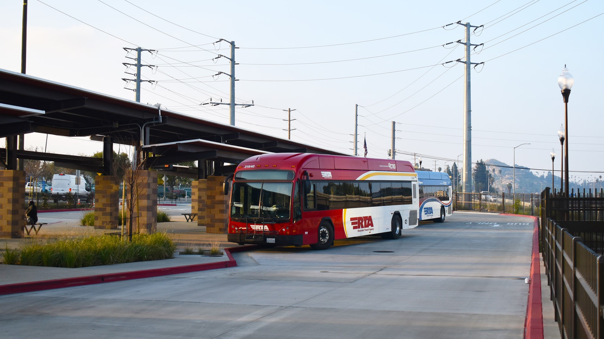 0224 حافلات Vine St Mobility Hub