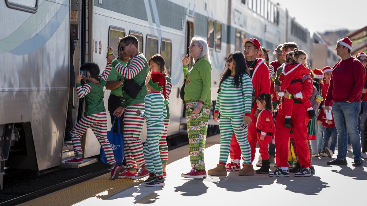 120525 Holiday Train 02