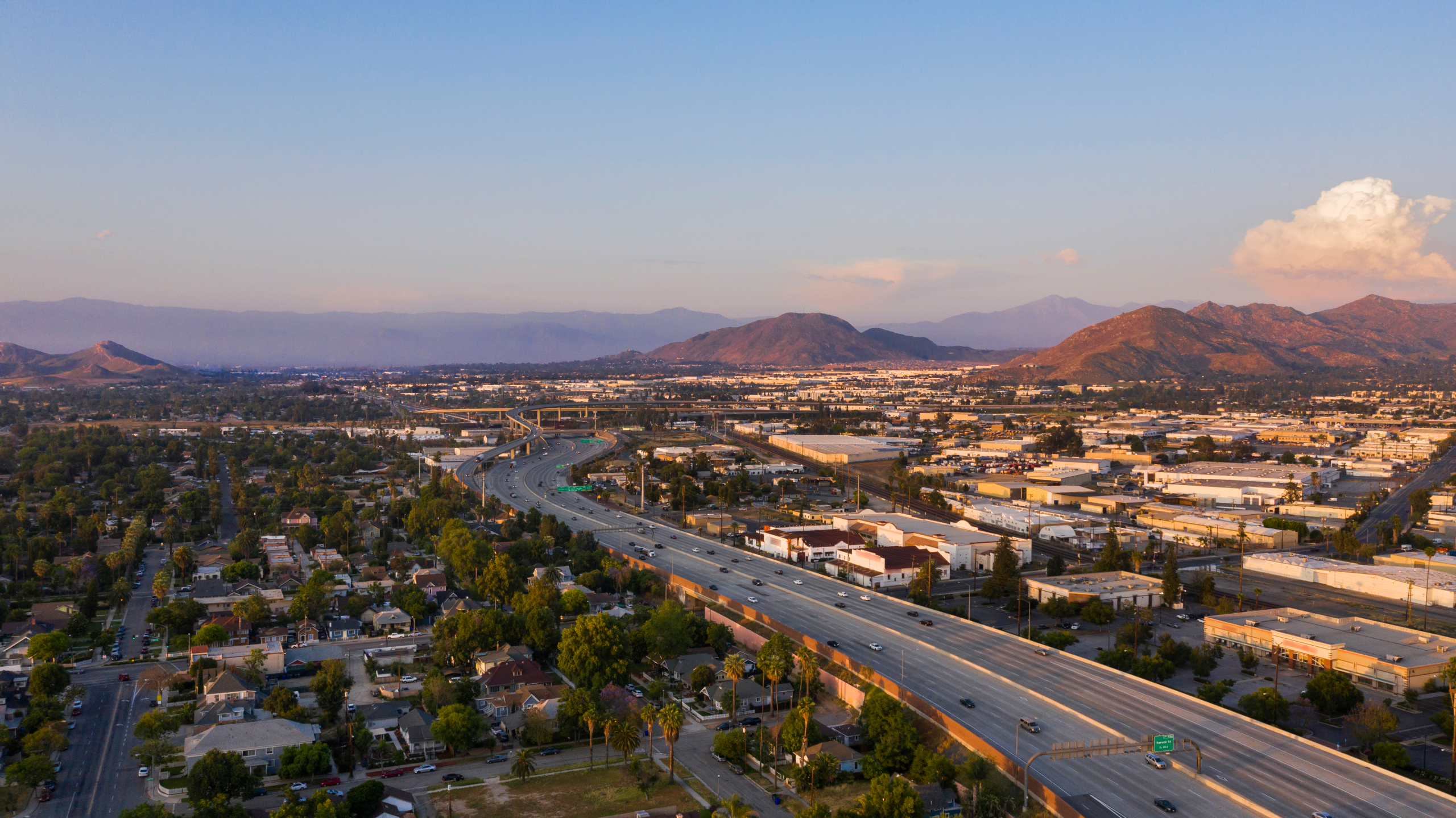 Riverside Canva 01